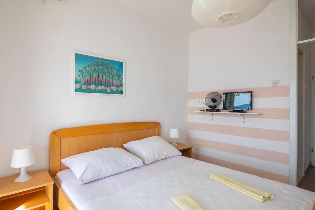 Apartments Roza Omiš Dış mekan fotoğraf