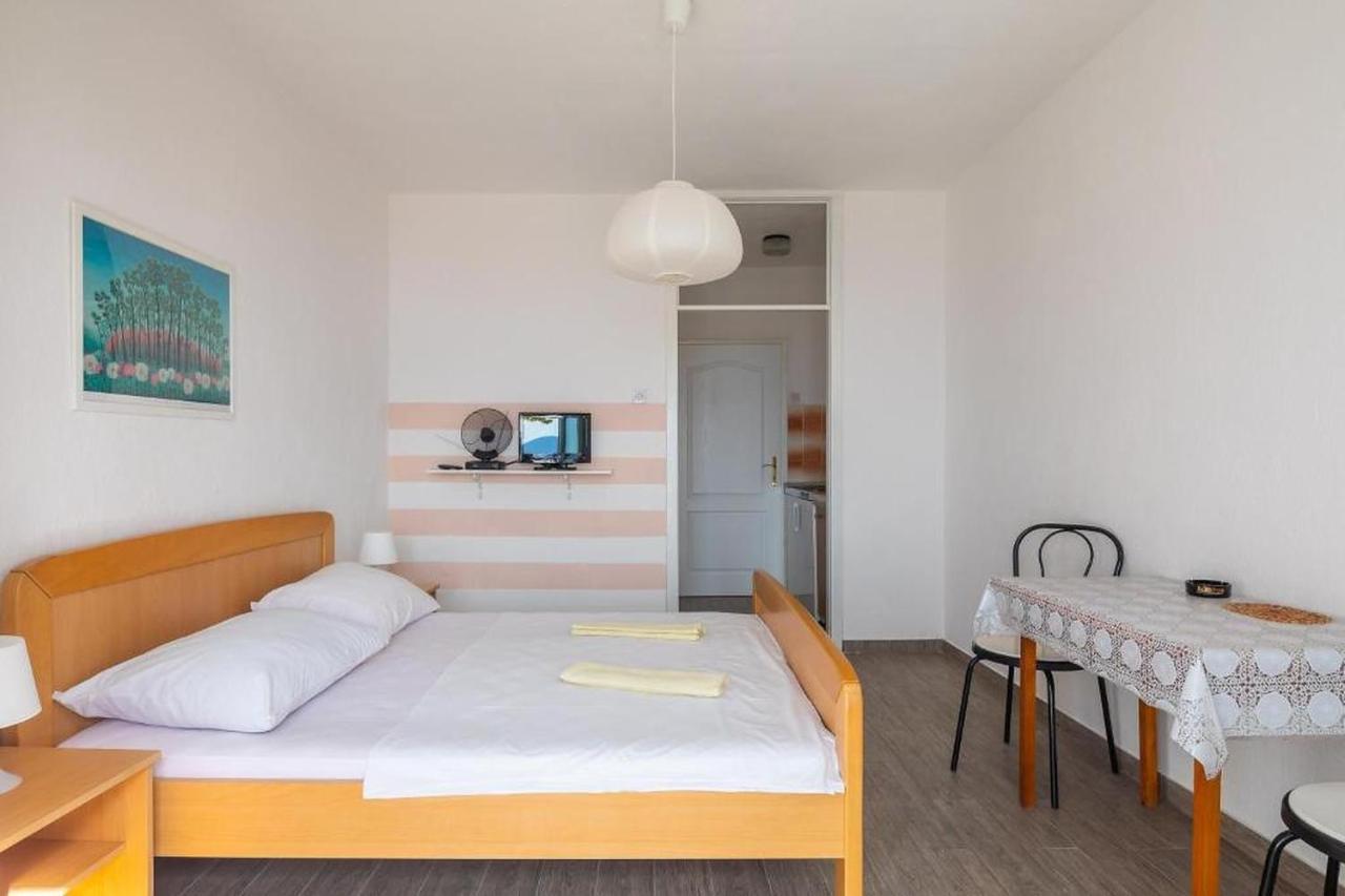 Apartments Roza Omiš Dış mekan fotoğraf