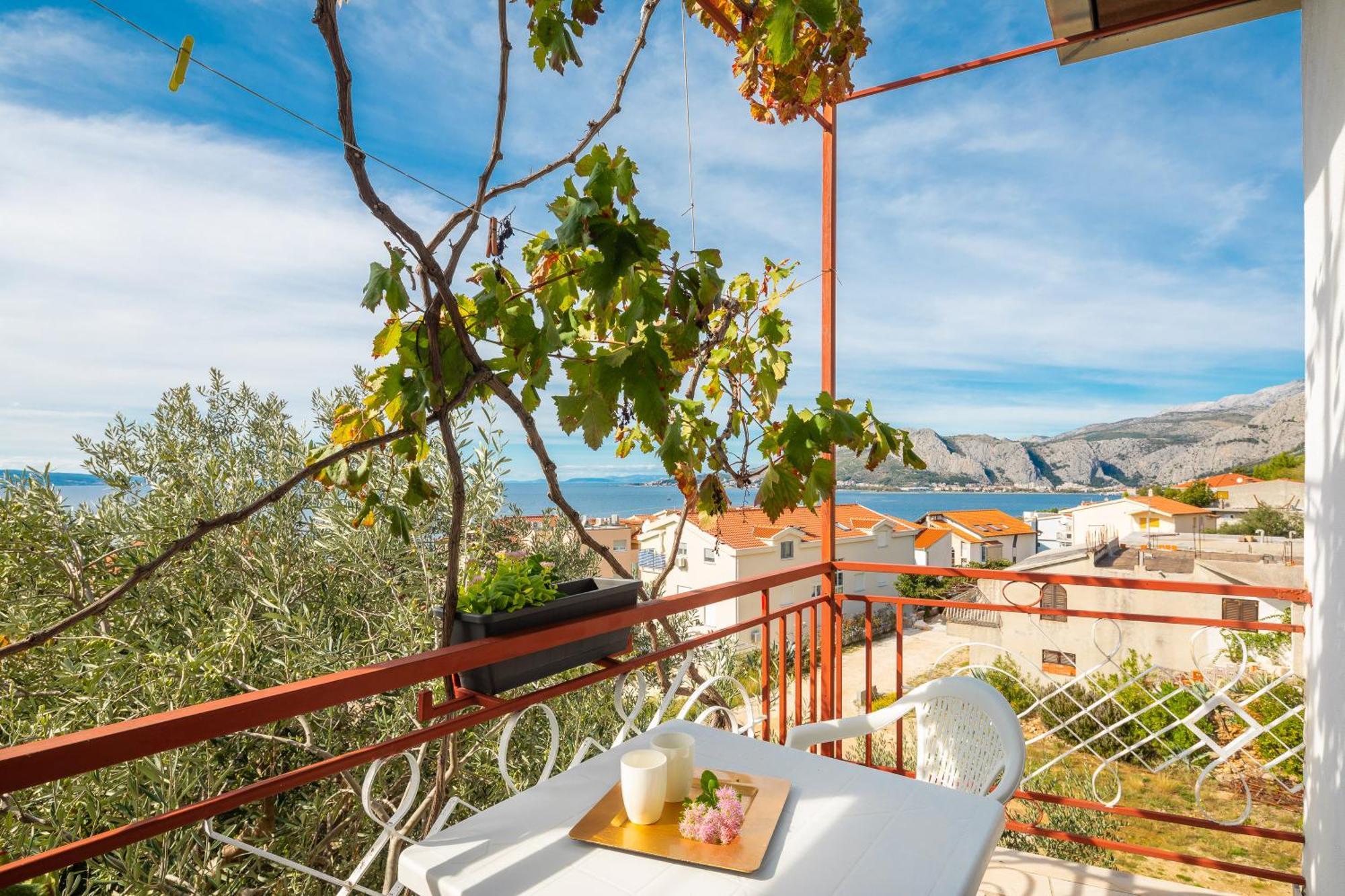 Apartments Roza Omiš Dış mekan fotoğraf