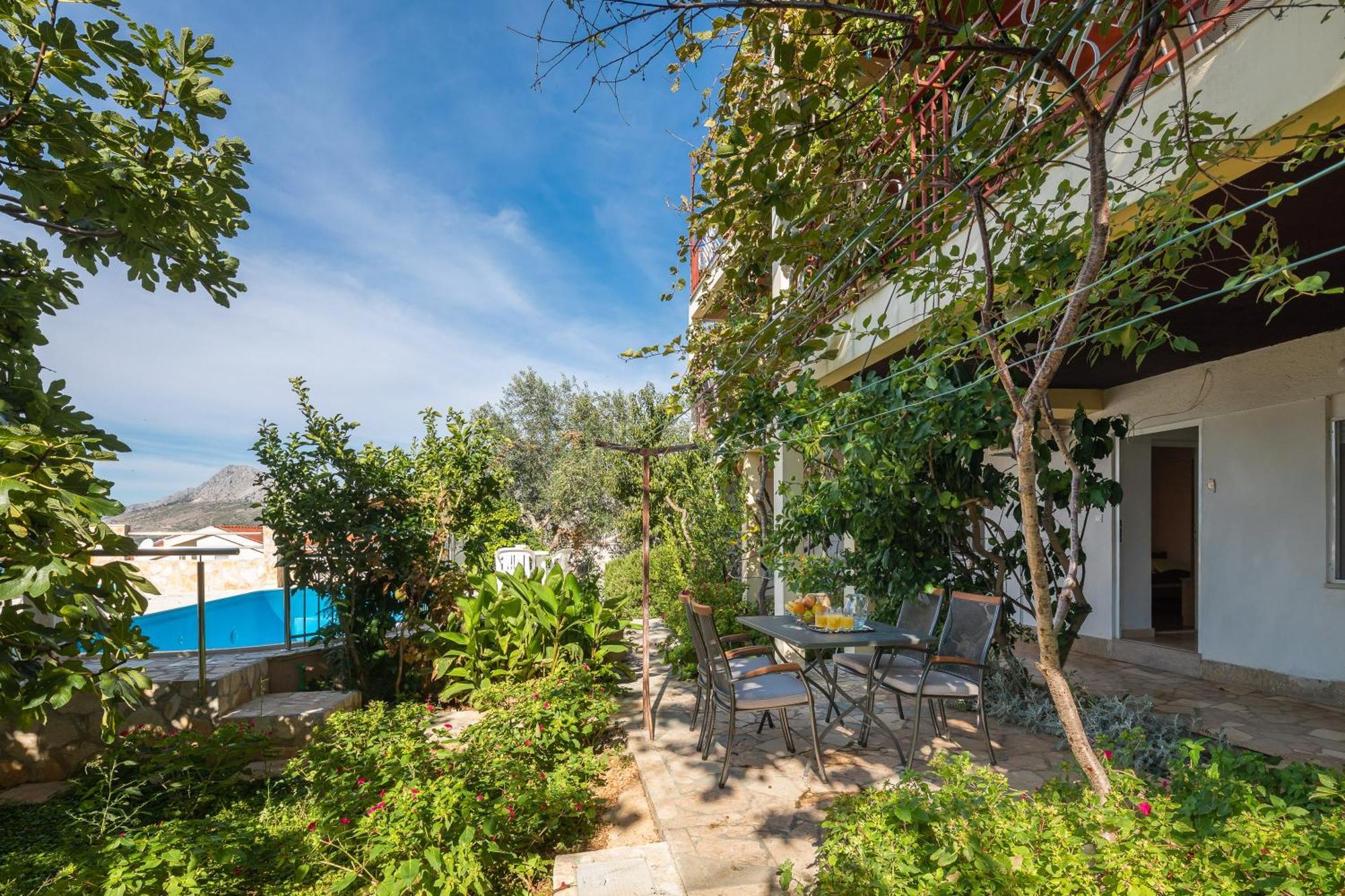 Apartments Roza Omiš Dış mekan fotoğraf