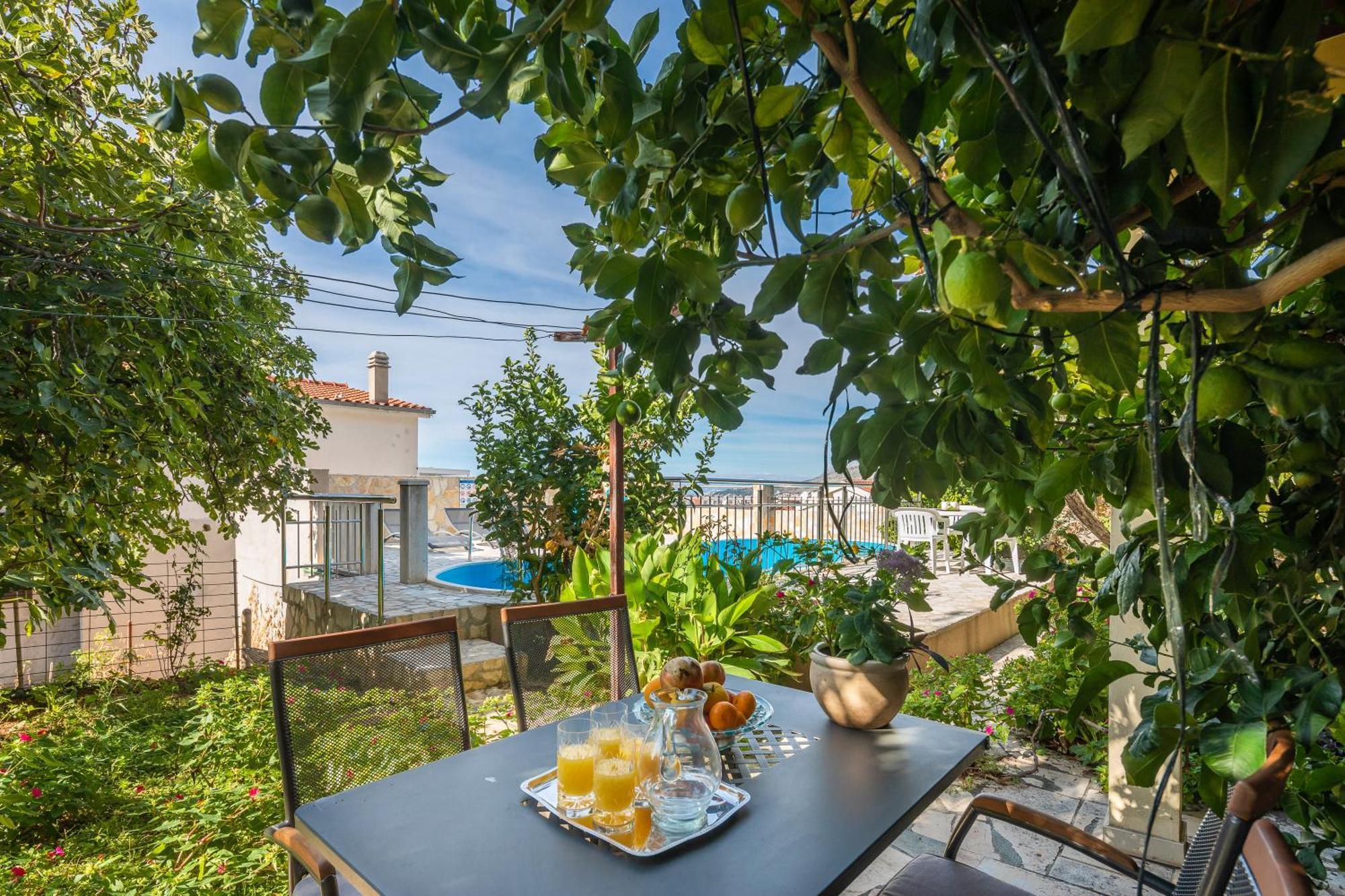 Apartments Roza Omiš Dış mekan fotoğraf