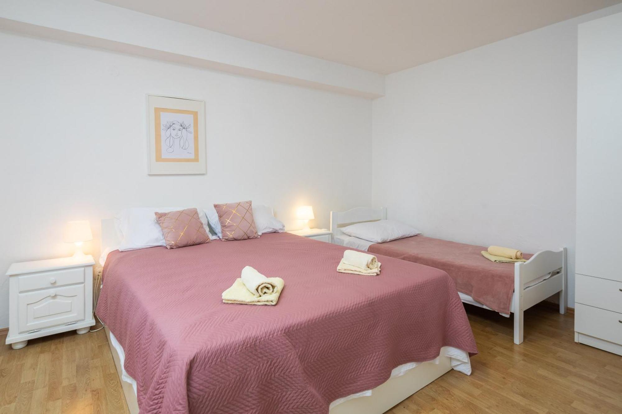 Apartments Roza Omiš Dış mekan fotoğraf