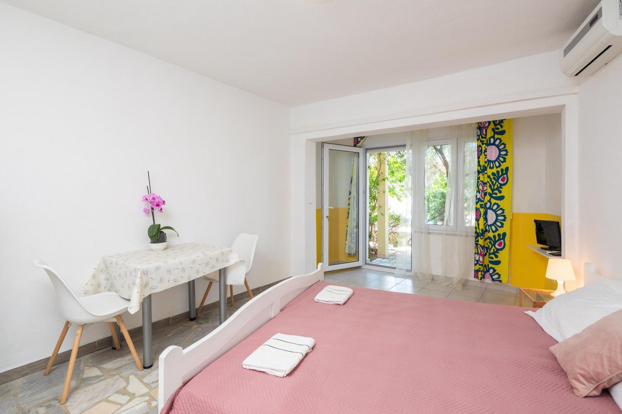 Apartments Roza Omiš Dış mekan fotoğraf