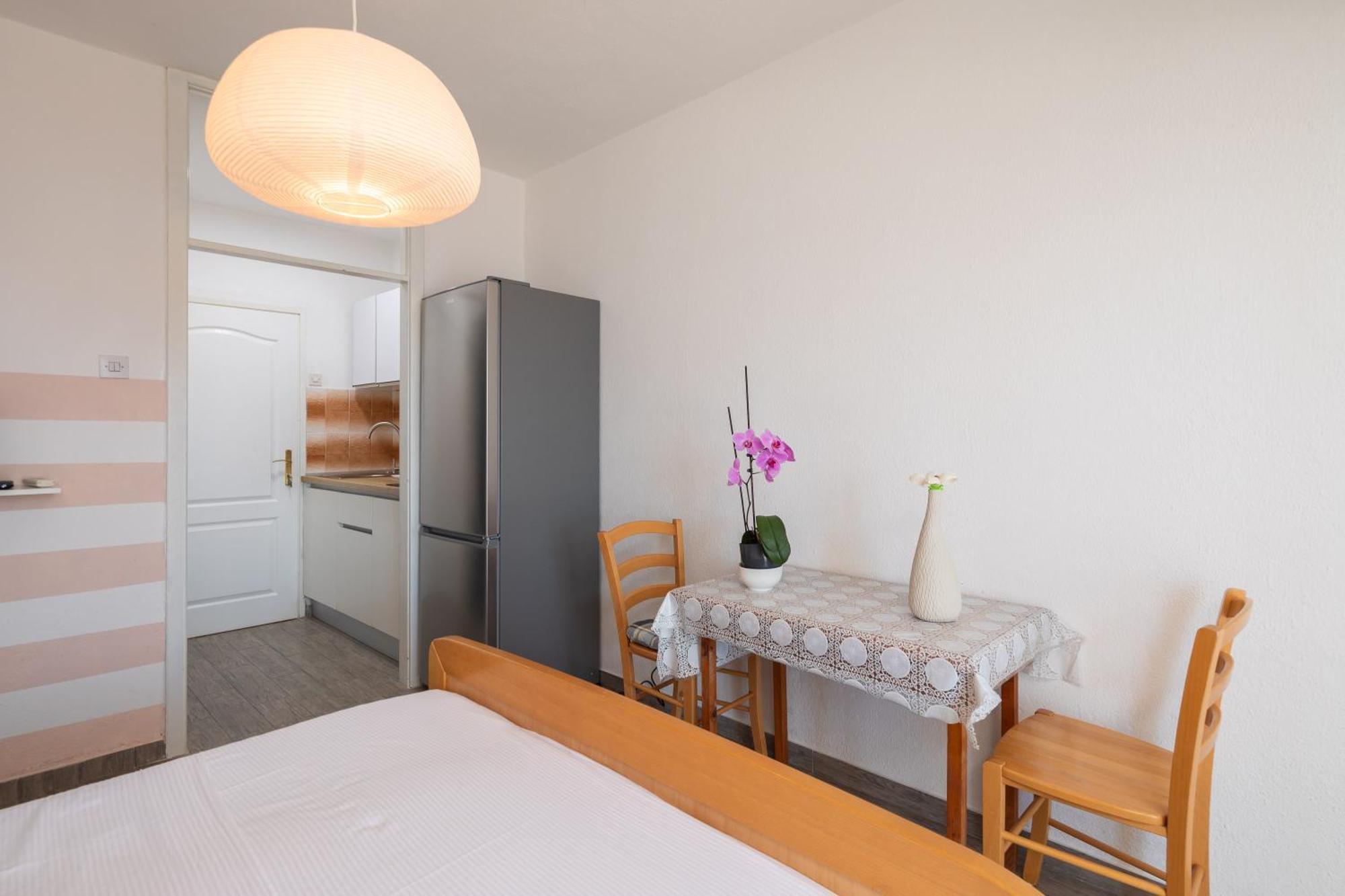 Apartments Roza Omiš Dış mekan fotoğraf