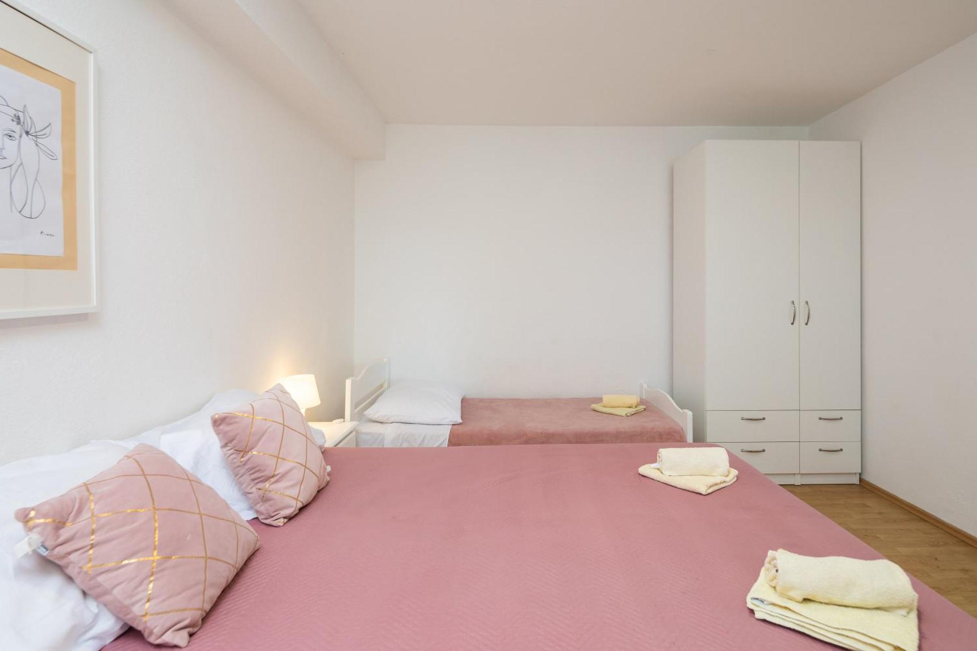 Apartments Roza Omiš Dış mekan fotoğraf