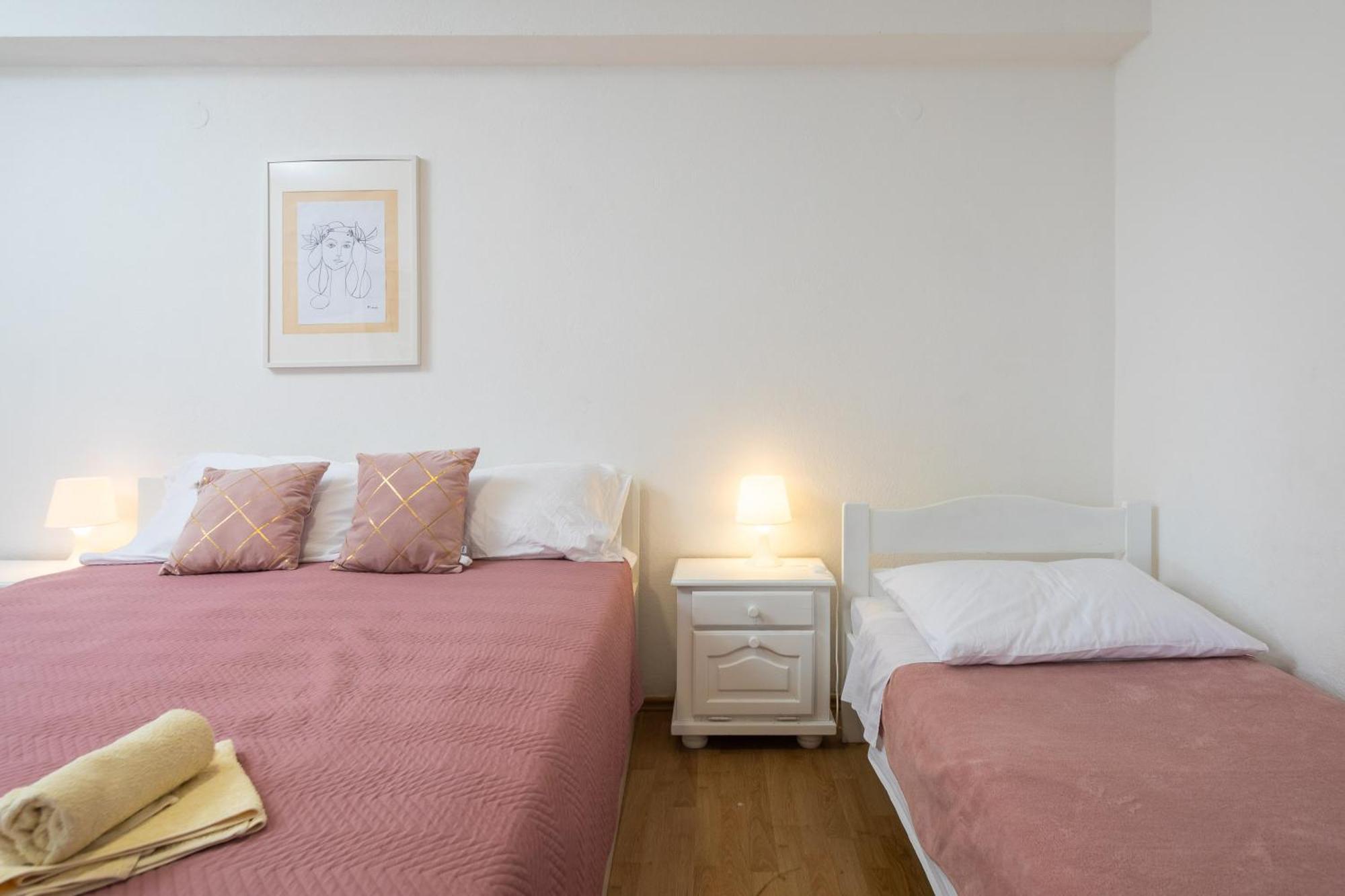 Apartments Roza Omiš Dış mekan fotoğraf
