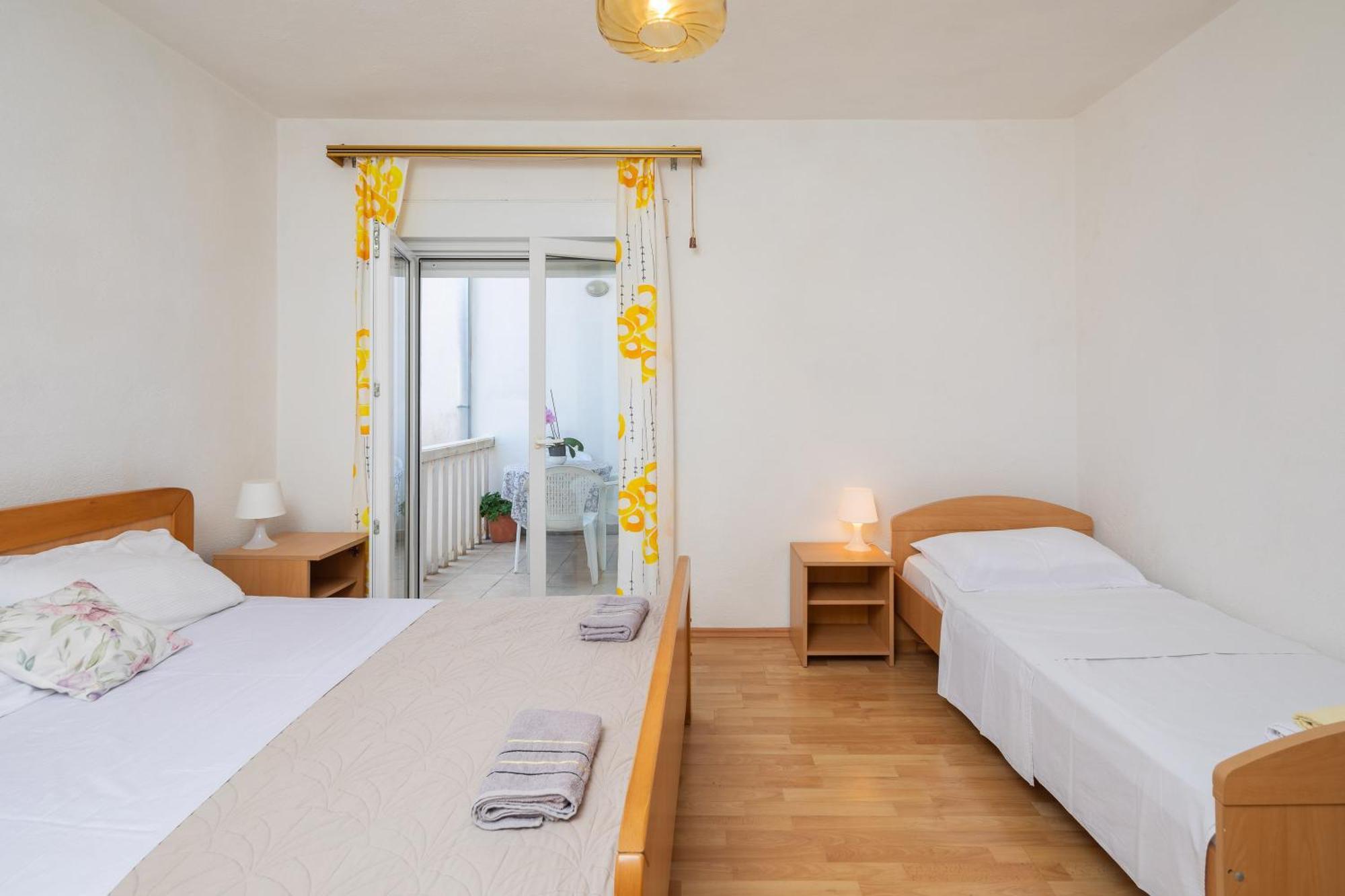 Apartments Roza Omiš Dış mekan fotoğraf