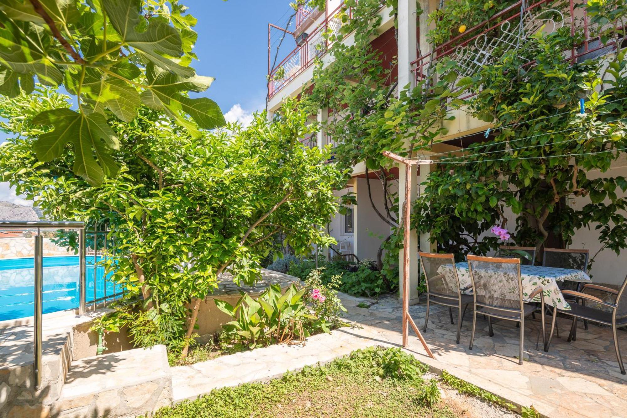 Apartments Roza Omiš Dış mekan fotoğraf